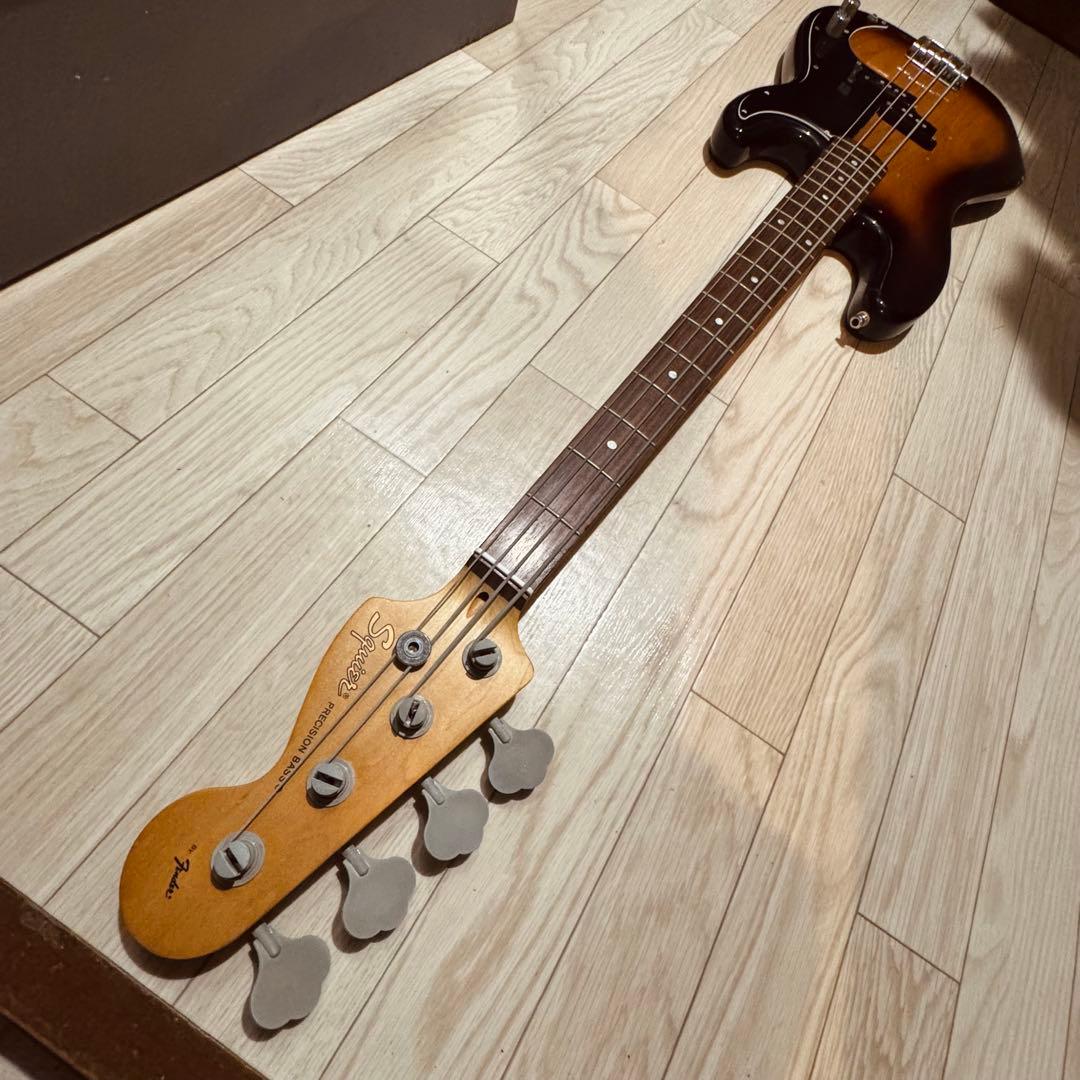 ベース SQUIER Classic Vibe '60s Precision Bass