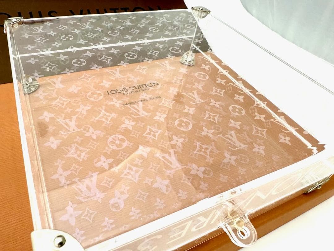 W*S様 ルイヴィトン ヴィジョネア 30 LOUISVUITTON VISIO