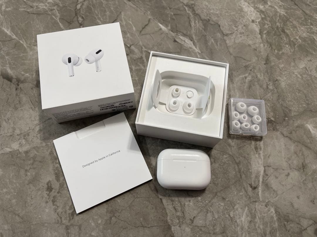 Apple AirPods Pro 本体 充電ケース付き