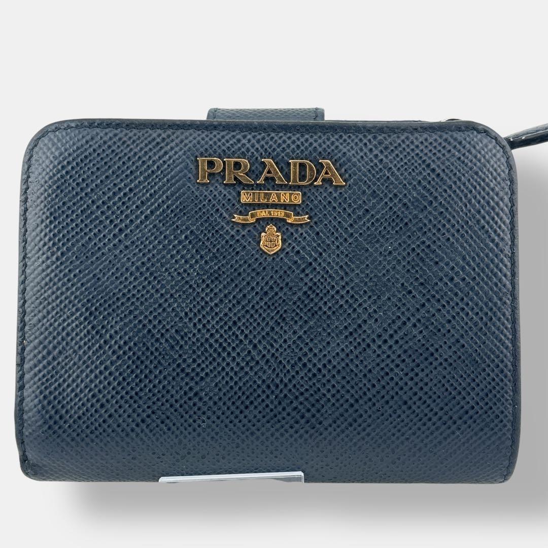 美品 プラダ 二つ折り財布 コンパクト サフィアーノレザー ロゴ 1ML018