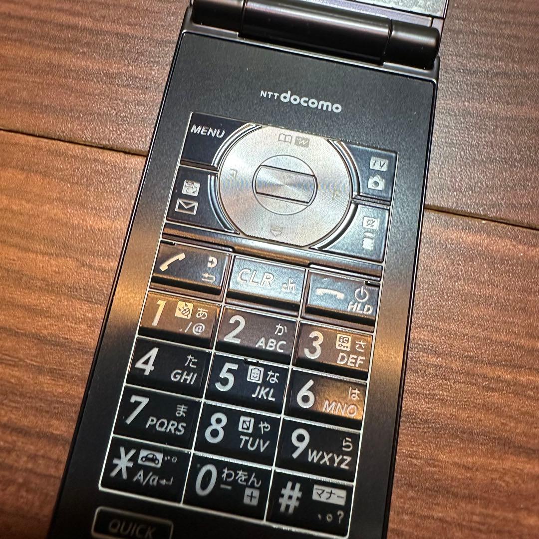docomo N-01E フリップフォン 5551