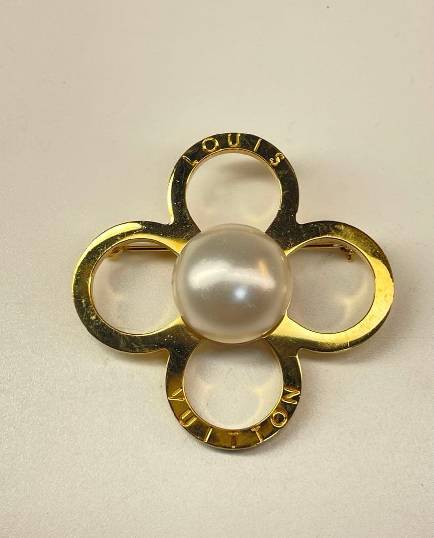 LOUISVUITTON(ルイ・ヴィトン)ブローチ