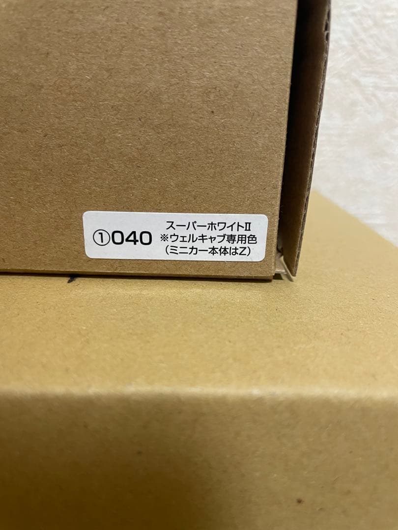 トヨタ シエンタ 1/30スケール ホワイト