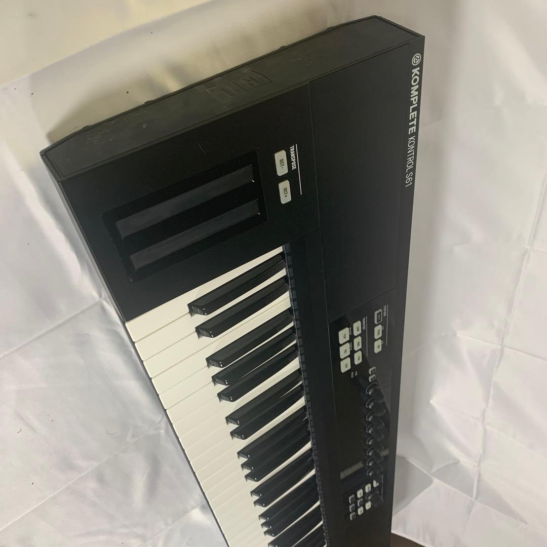 KOMPLETE KONTROL S61 MIDIキーボード MK1