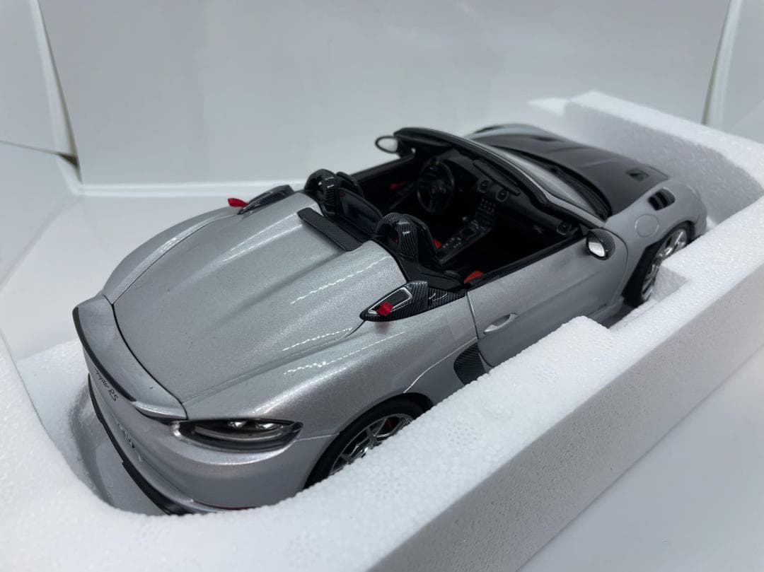 304-041 ノレブ 1/18 ポルシェ 718 スパイダー RS 2023