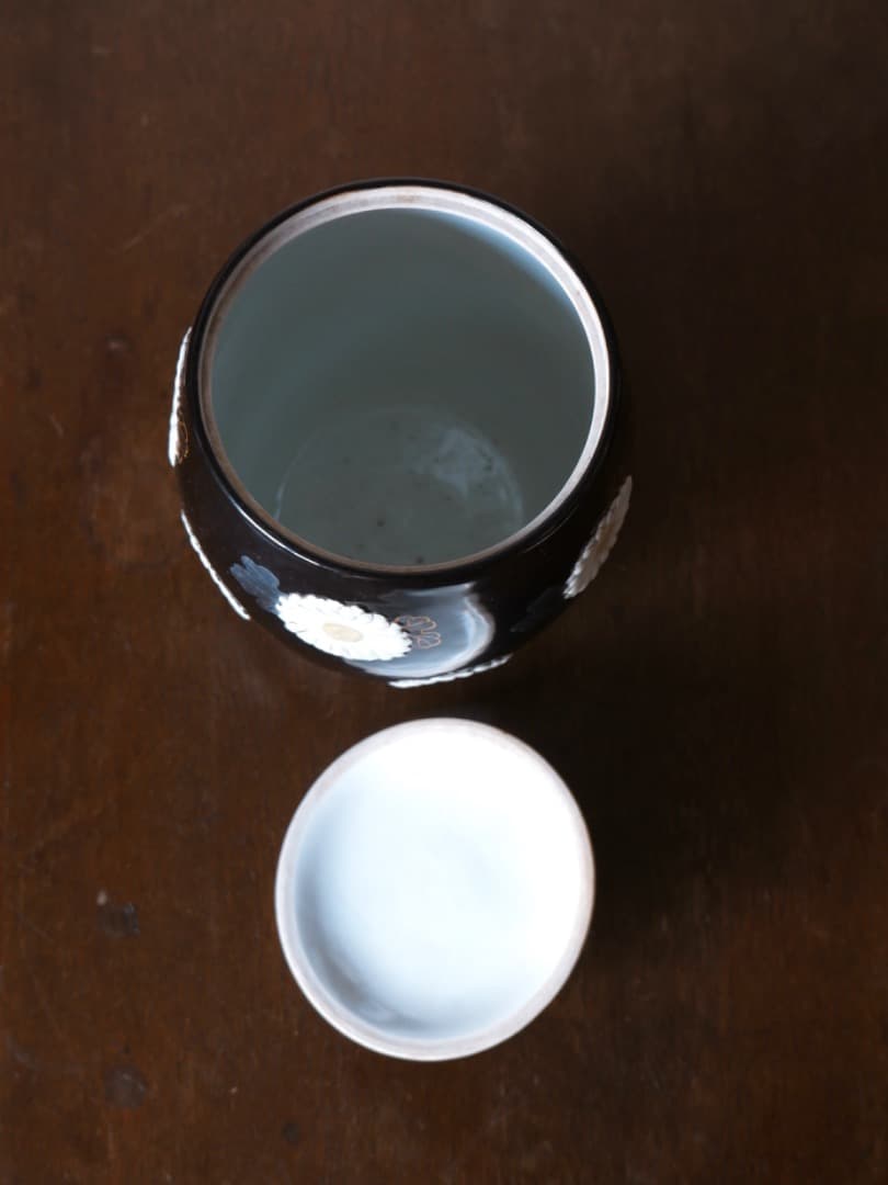 松雨作　水指　水差し　菊文　替蓋あり　茶道具　箱付蓋なし　時代物　Q2149