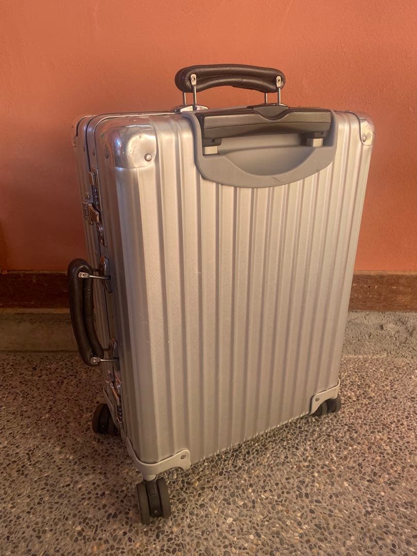 ま*ぃ様 希少旧ロゴ×ルフトハンザ★RIMOWAリモワ クラシックフライト35L