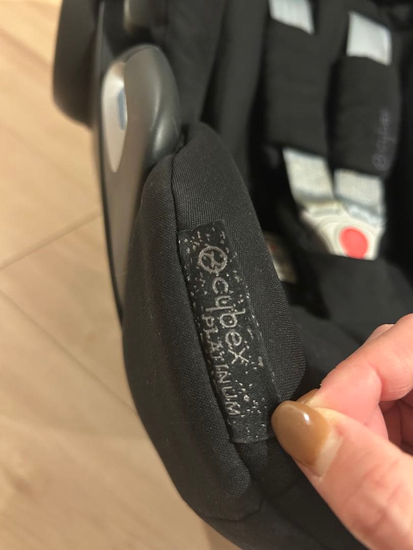 Cybex クラウドzチャイルドシート ブラック ベース付き