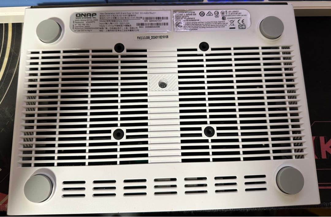 QNAP QHora-301W Wi-Fi6 10ギガ SD-WAN ルーター