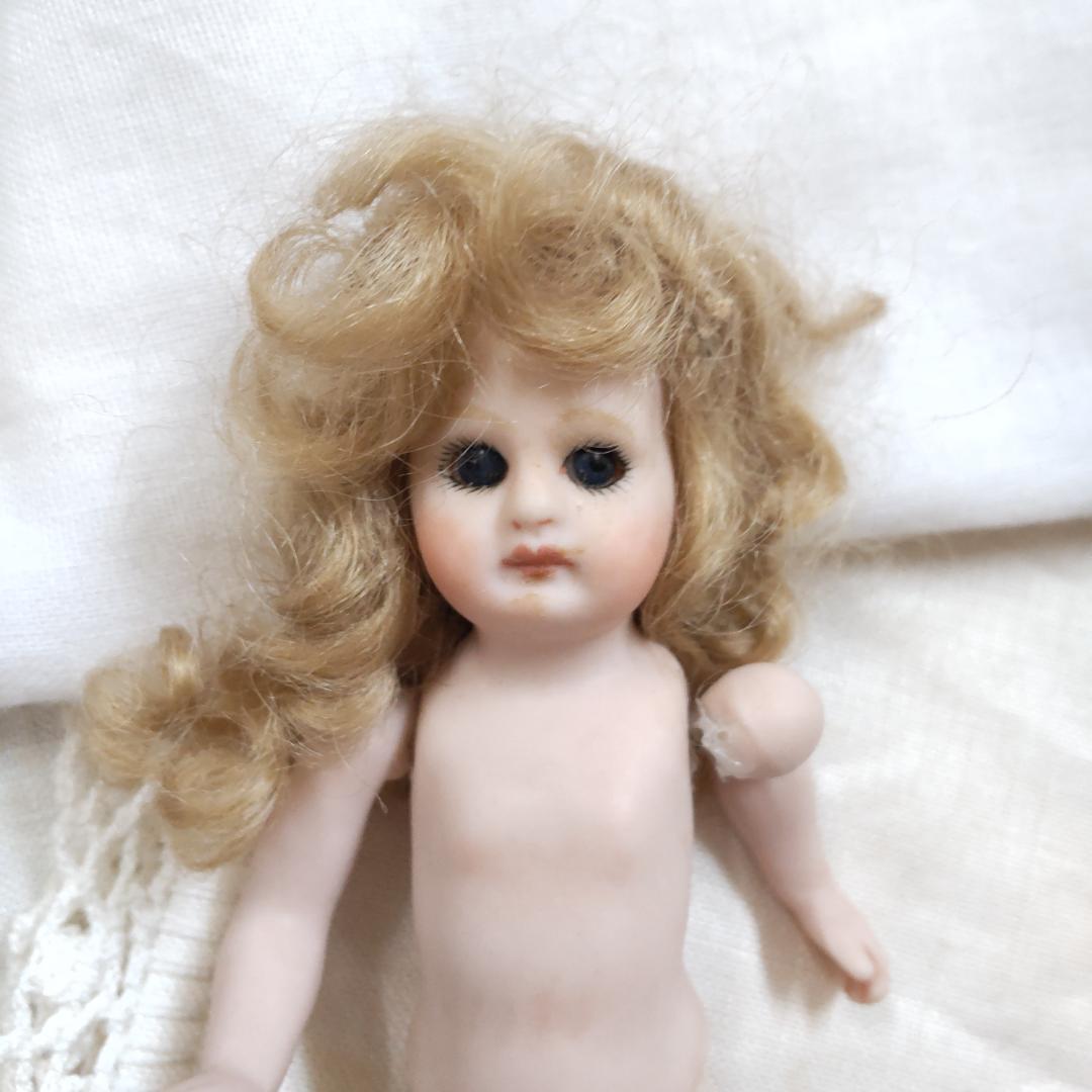 ミニョネット　アンティークドールリプロ　人形