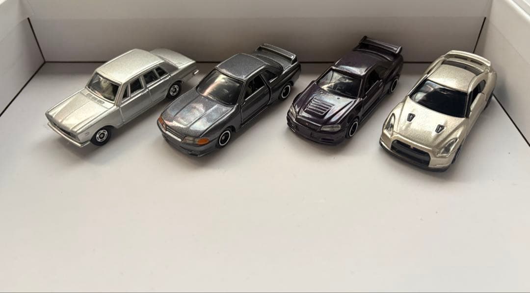 s*a様 トミカ Skyline GT-R Supra 9台