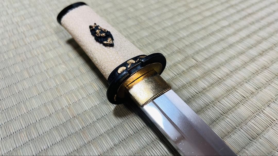 模造刀 拵え 短刀 二重刃文 御守刀 出鮫柄 儀礼刀 居合刀 251012-2