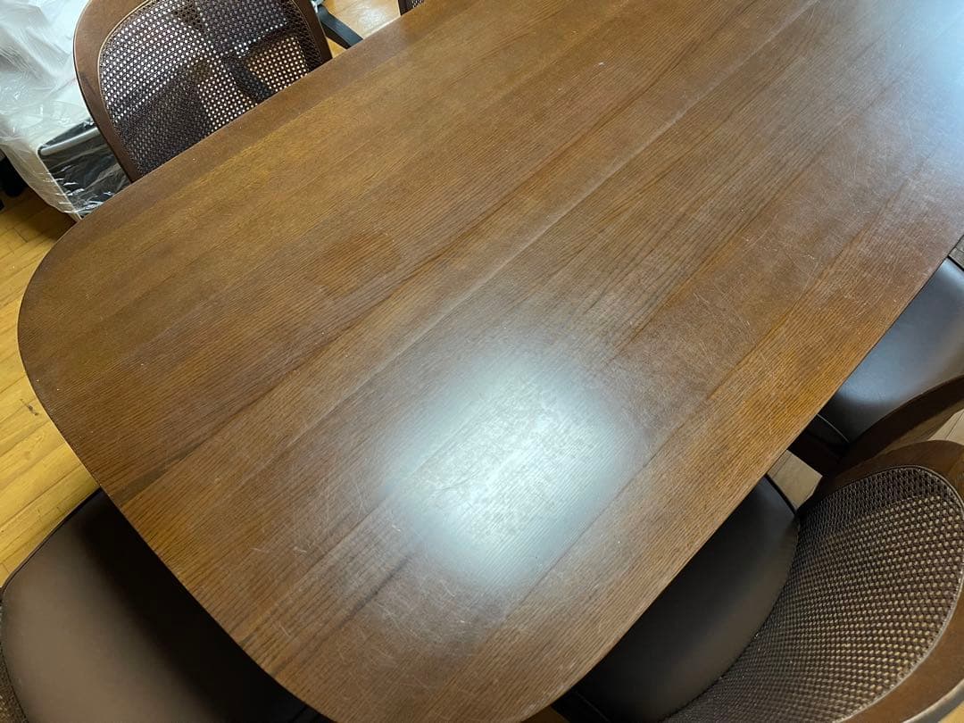 ダークブラウン楕円形ダイニングテーブルセット