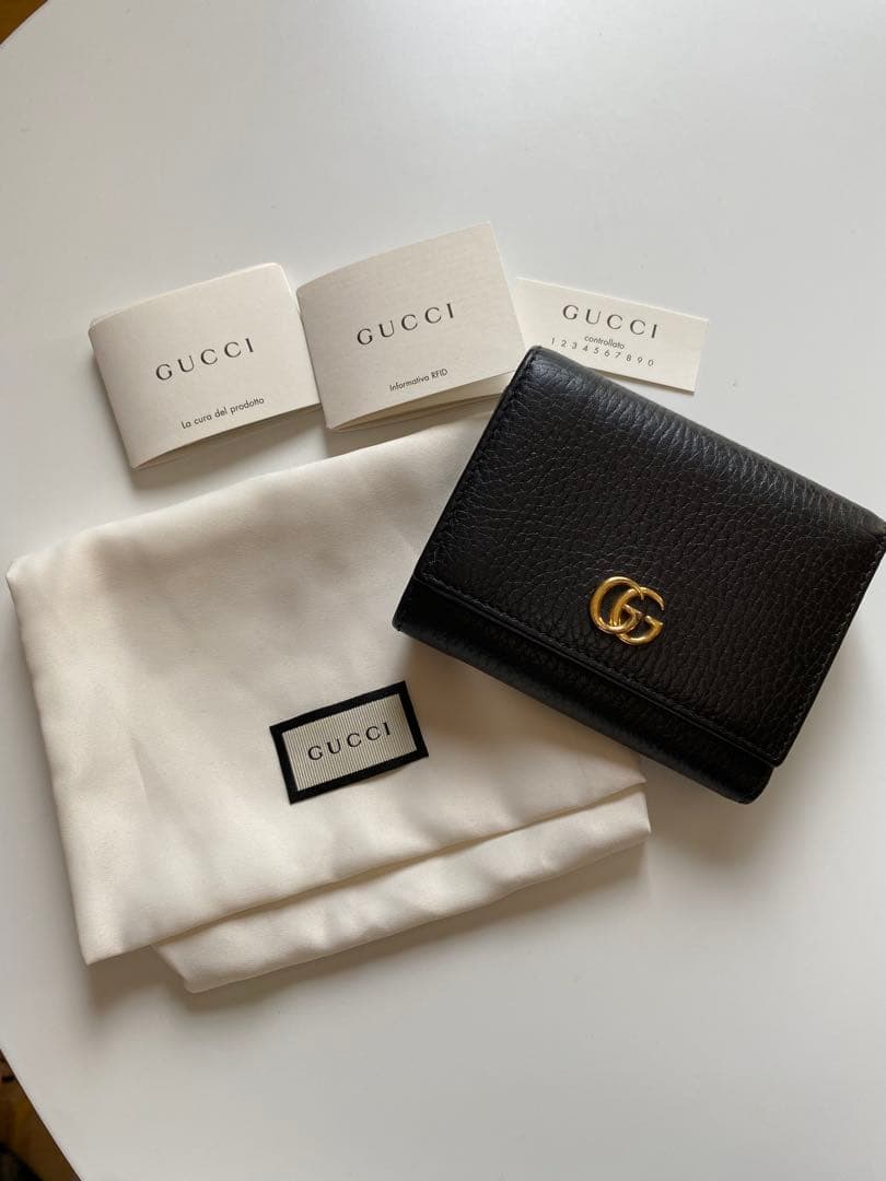 GUCCI 三つ折り財布