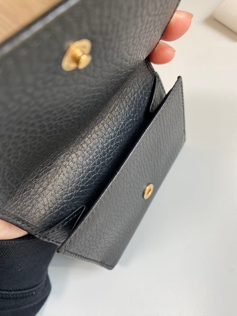 GUCCI 三つ折り財布