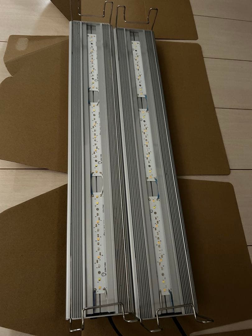 アクロ　トライアングル　グロウ　 60cm ２つセット