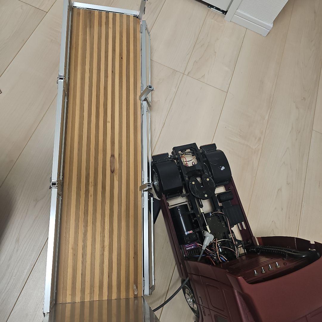 タミヤ1/14　平ボディートレーラVolvo FH12ヘッド　プロポセット