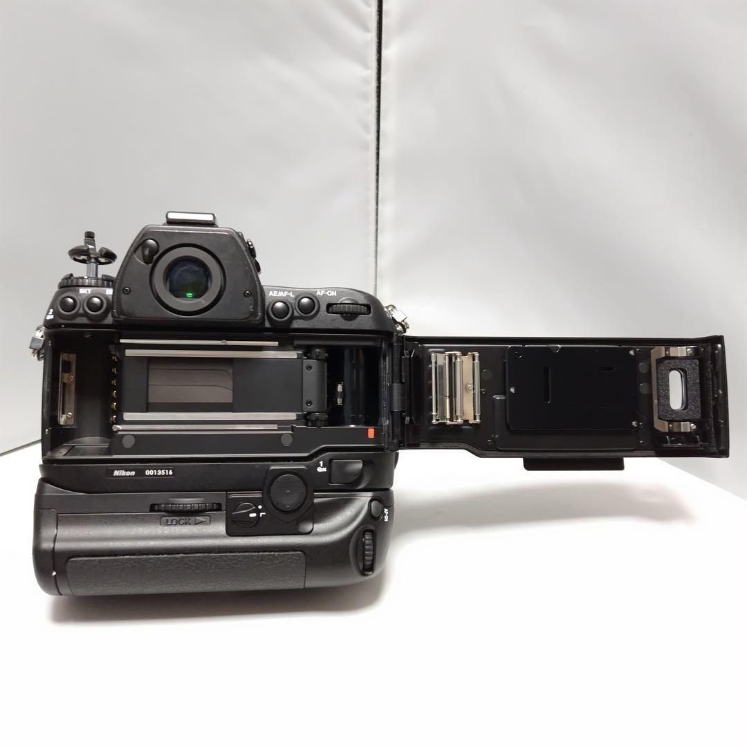 Nikon F6、SB-910、レンズ、MB-40、EN-EL4a、MH-21等