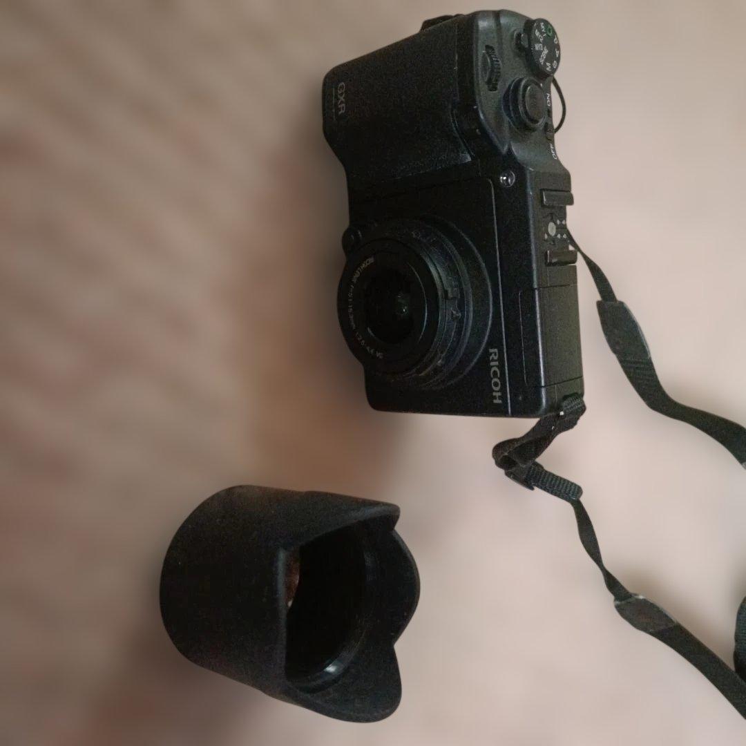 RICOH GXR デジタルカメラ 本体 ＋ RICOH LENS S10