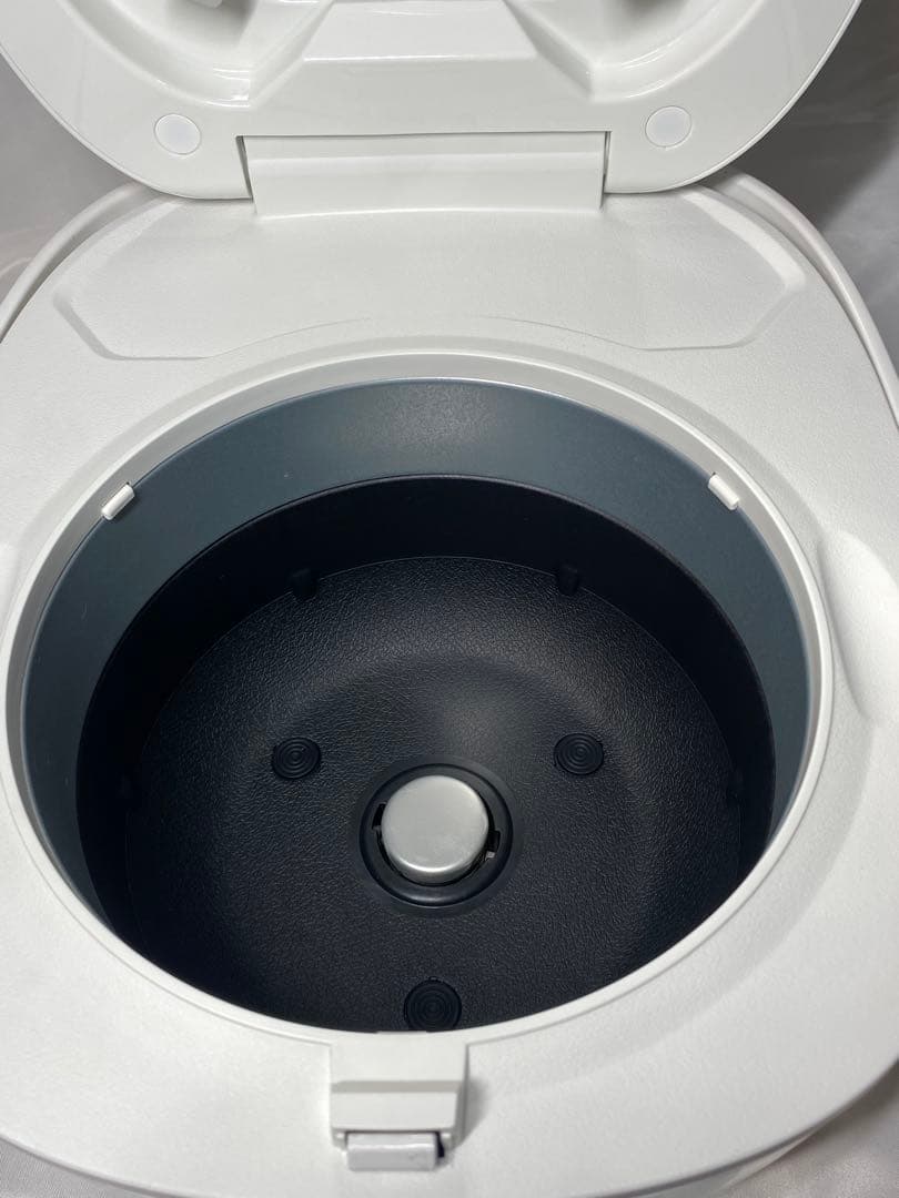 iroha様　Panasonic 炊飯器3号炊き　2024年製　SR-KT060