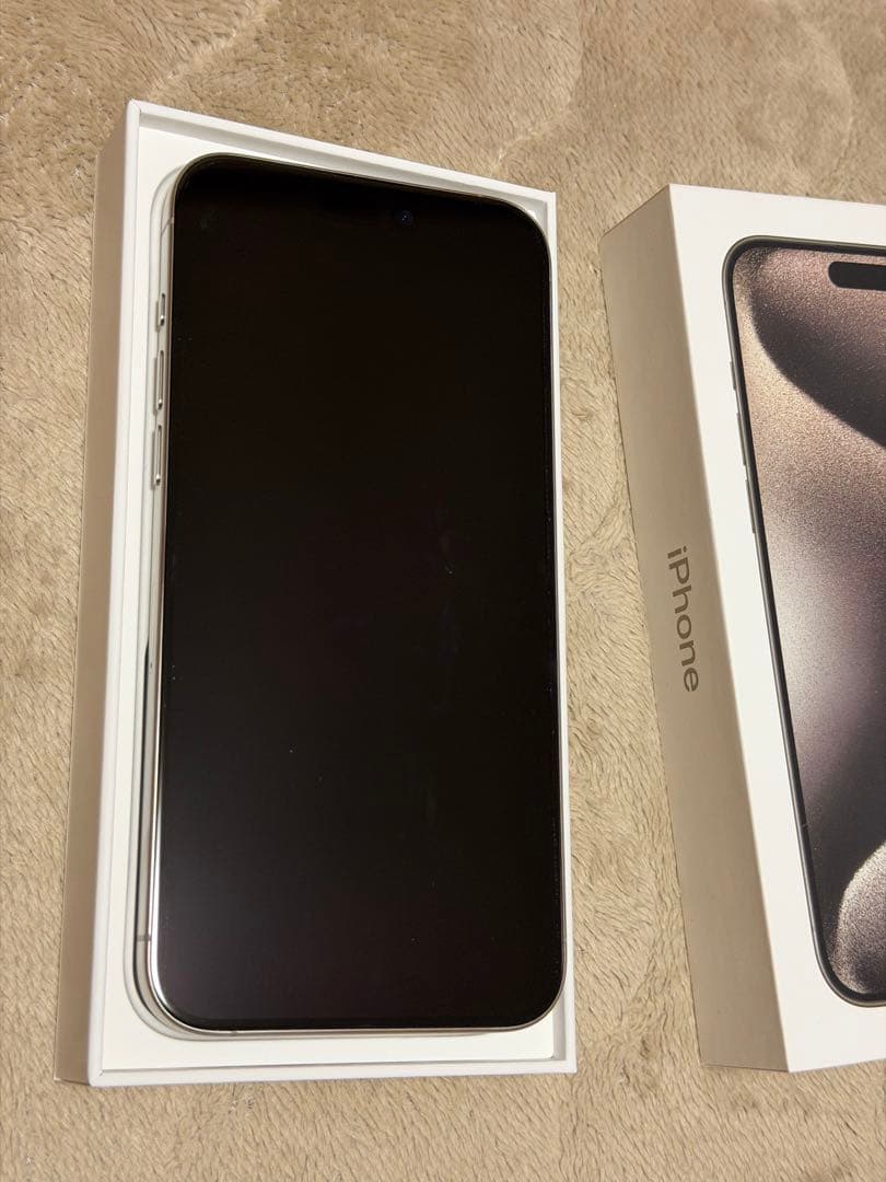 iPhone15 Pro Max（本体）256GB