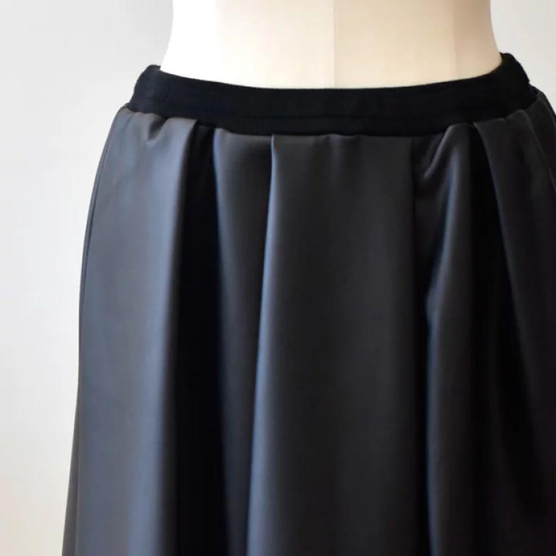 ✨新品　未使用品✨irise（イリゼ）レザーライク フレアスカート