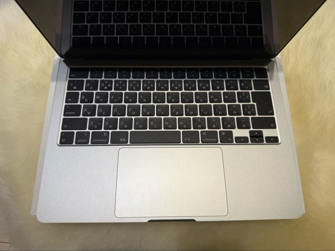MacBook Air 2022M2 SSD256GB メモリ8GB