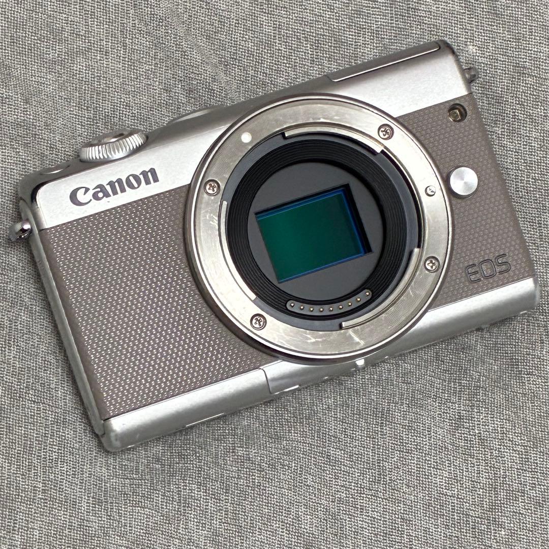 ⭐️完動品⭐️キャノン Canon EOS M100 18-55mmレンズキット