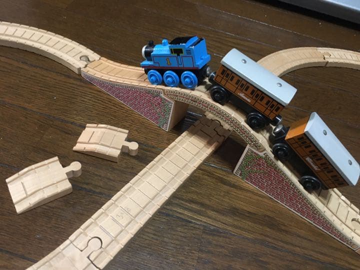 レア　溝アリ　Thomas 機関車トーマス　木製　レール　セット