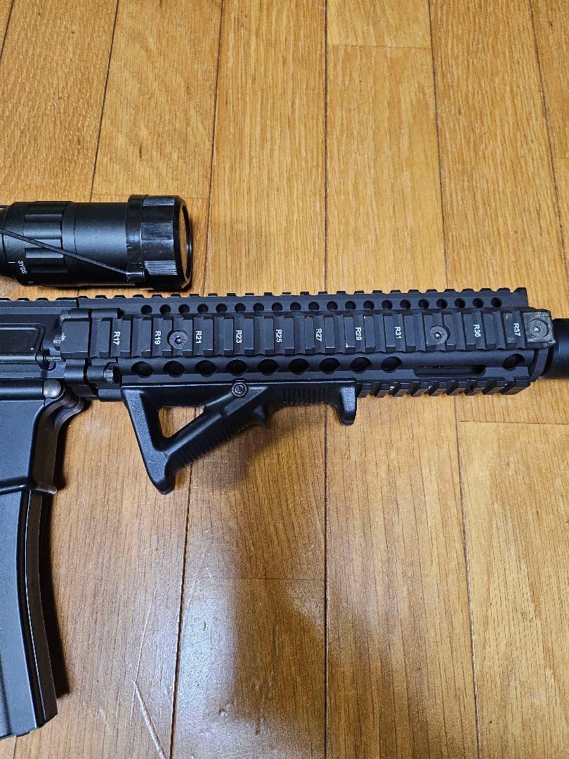 東京マルイ　次世代電動ガンCQB-R M4　カスタム