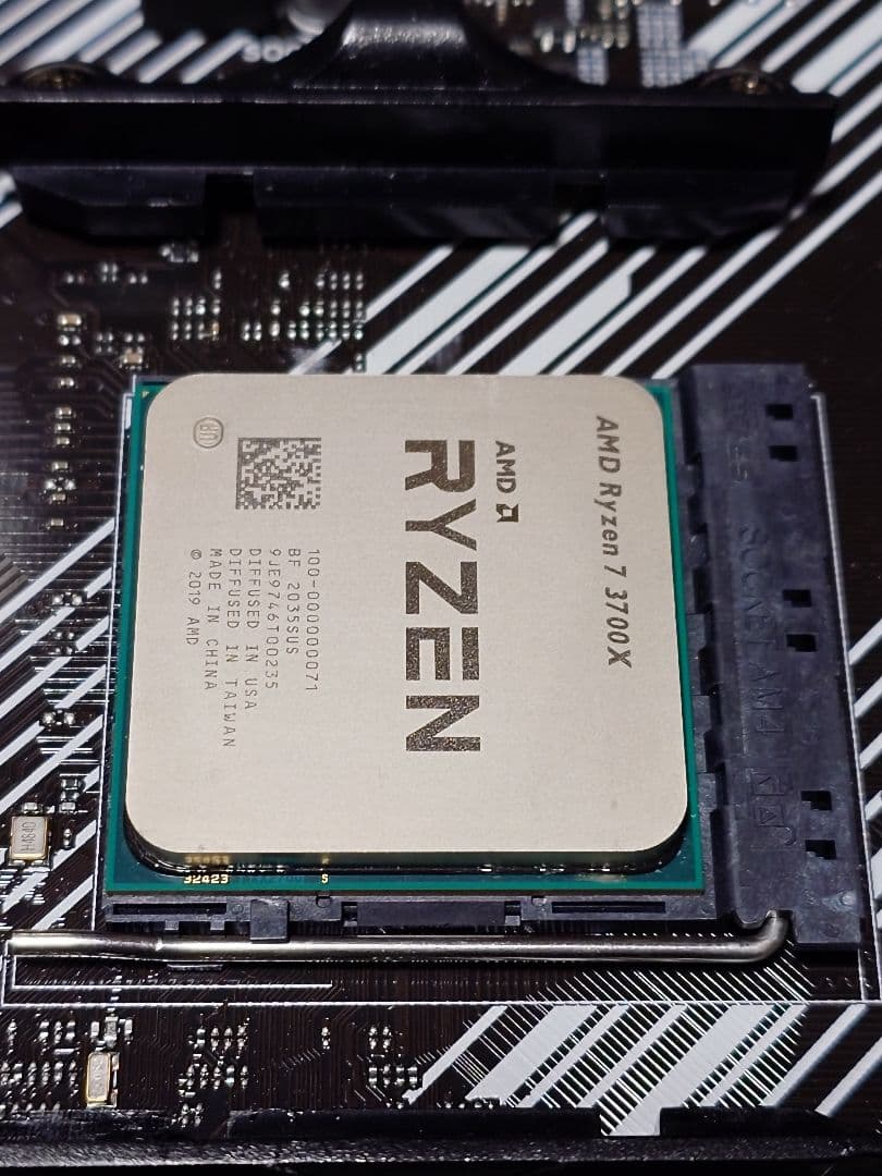 AMD Ryzen 7 3700X CPU 【動作確認済】