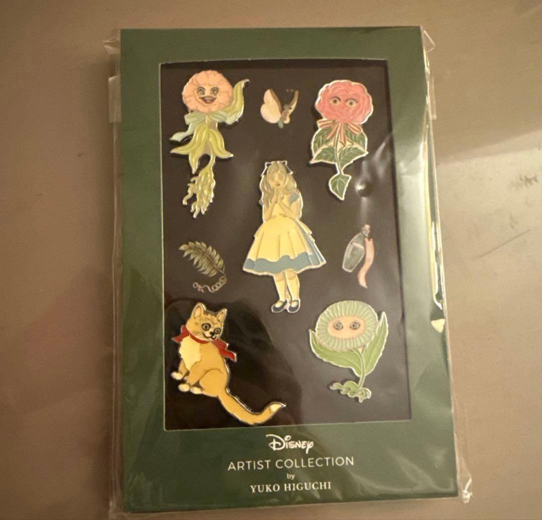 ヒグチユウコ　ディズニー ステーショナリーセット・ピンバッチ
