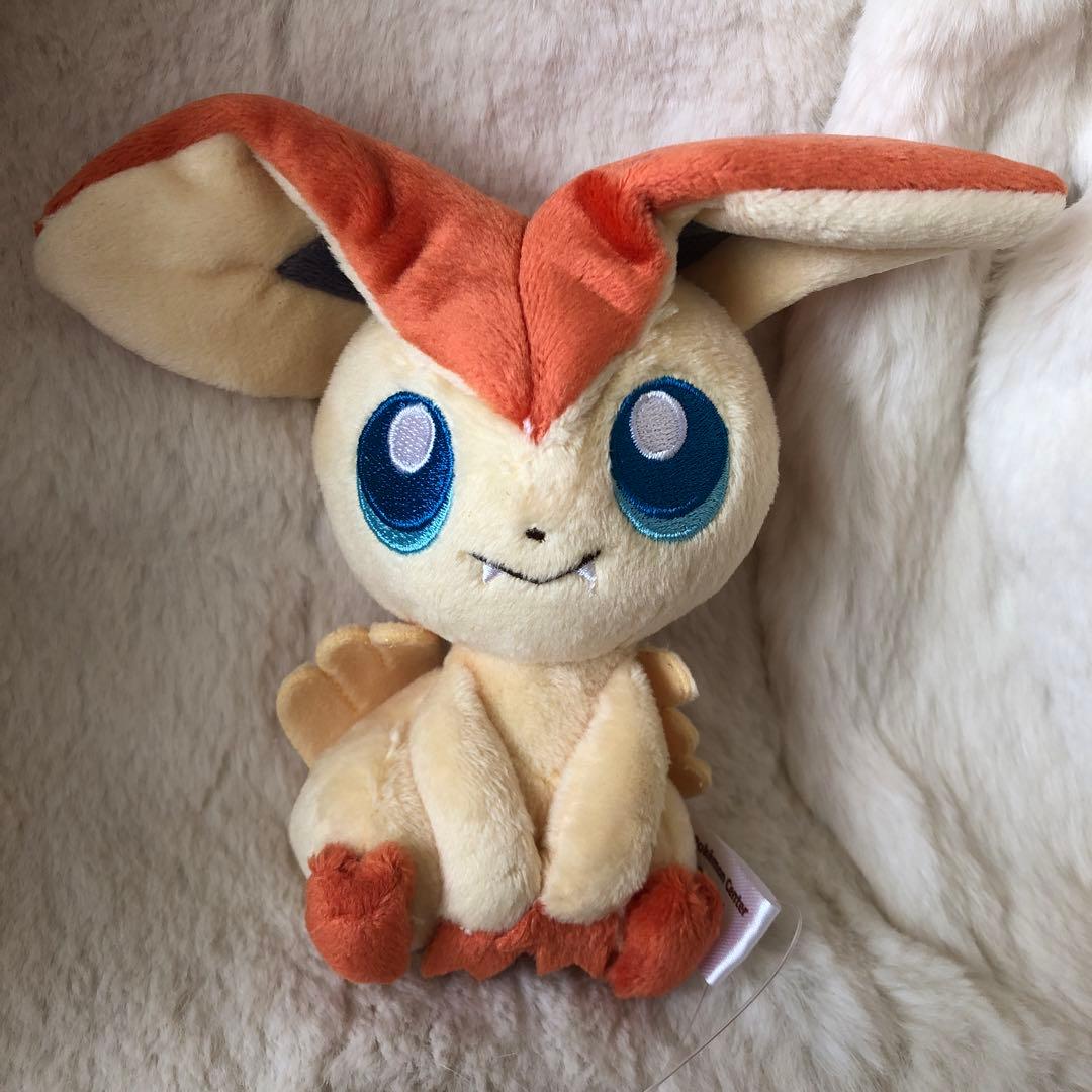 ポケモンセンター　ビクティニ　キャンバス　ぬいぐるみ　2012年製