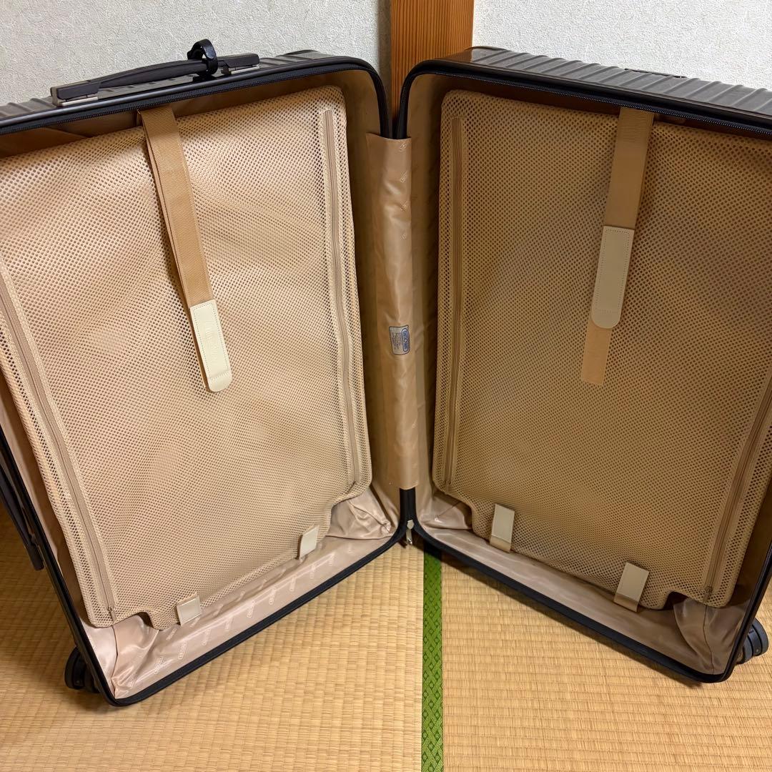 リモワ　サルサデラックス　104L グラナイトブラウン　スーツケース　キャリー