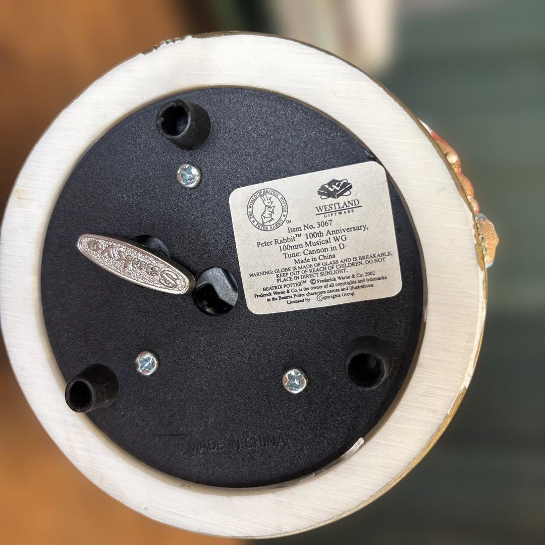 希少　ピーターラビット　スノードーム　オルゴール