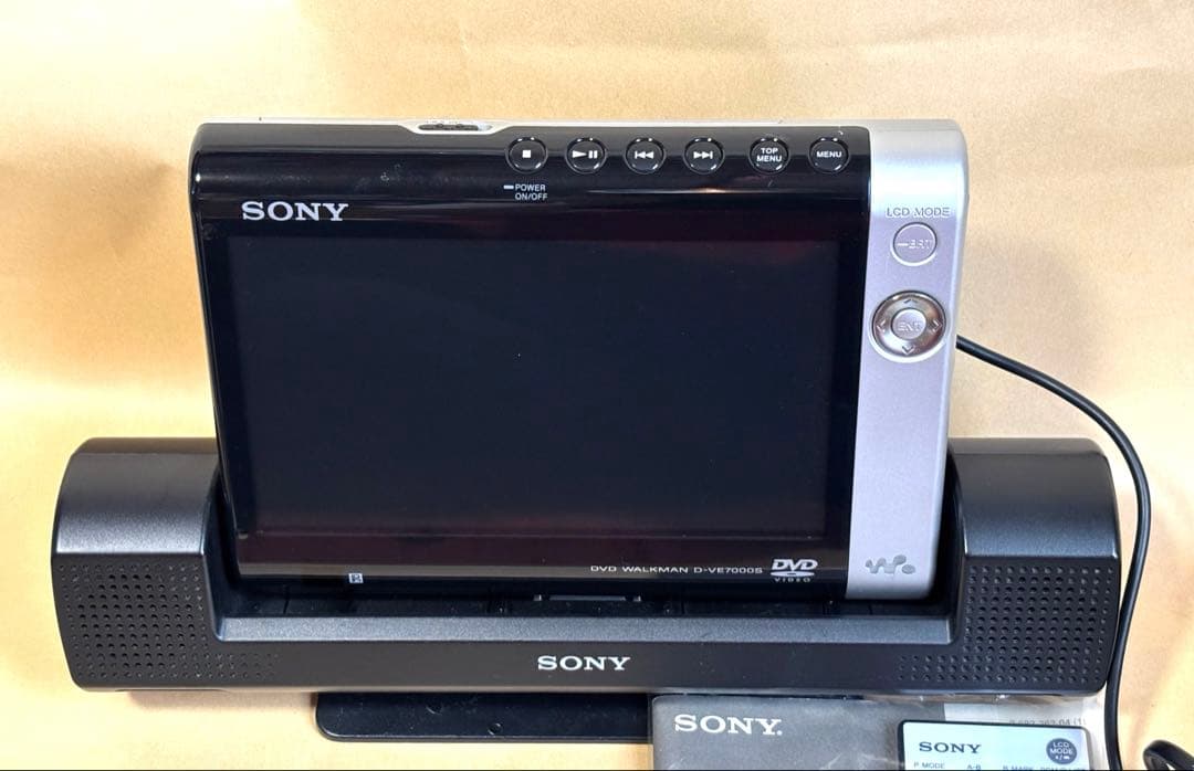 SONY ポータブルDVD/CDウォークマン WALKMAN D-VE7000S