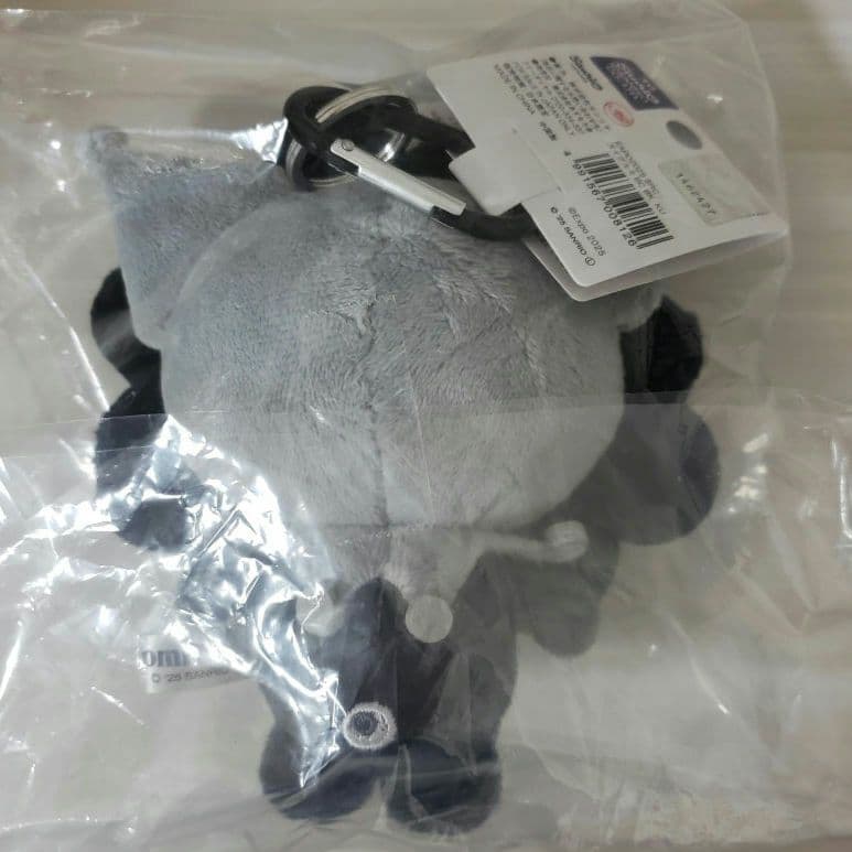 新品・タグ付・未開封★サンリオ 黒 ミャクミャク★カラビナ付き ぬいぐるみ★7点