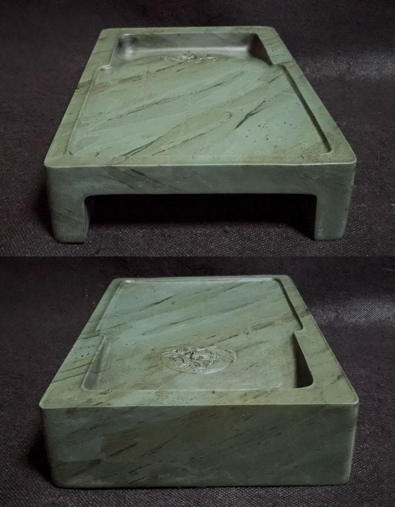 【五台山緑石の門字抄手硯】◆約8.6吋◆群微点状波紋の潤緑美石◆神獣文◆唐木塗箱
