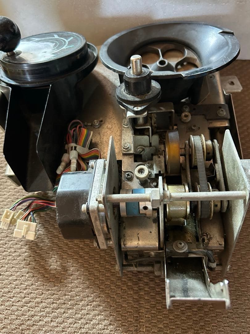 メダルゲーム ガリレオファクトリー メダル投入口