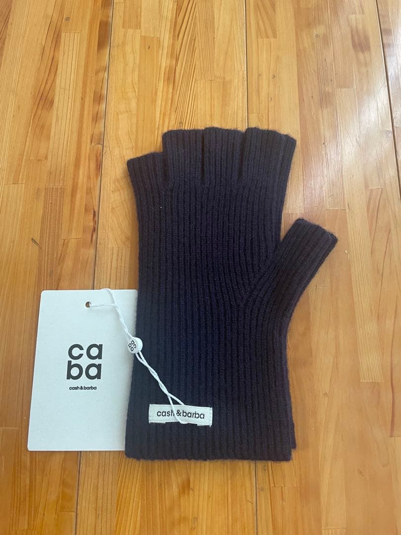 J*N様 新品未使用 cash&barba キャッシュベイビー オープンフィンガ