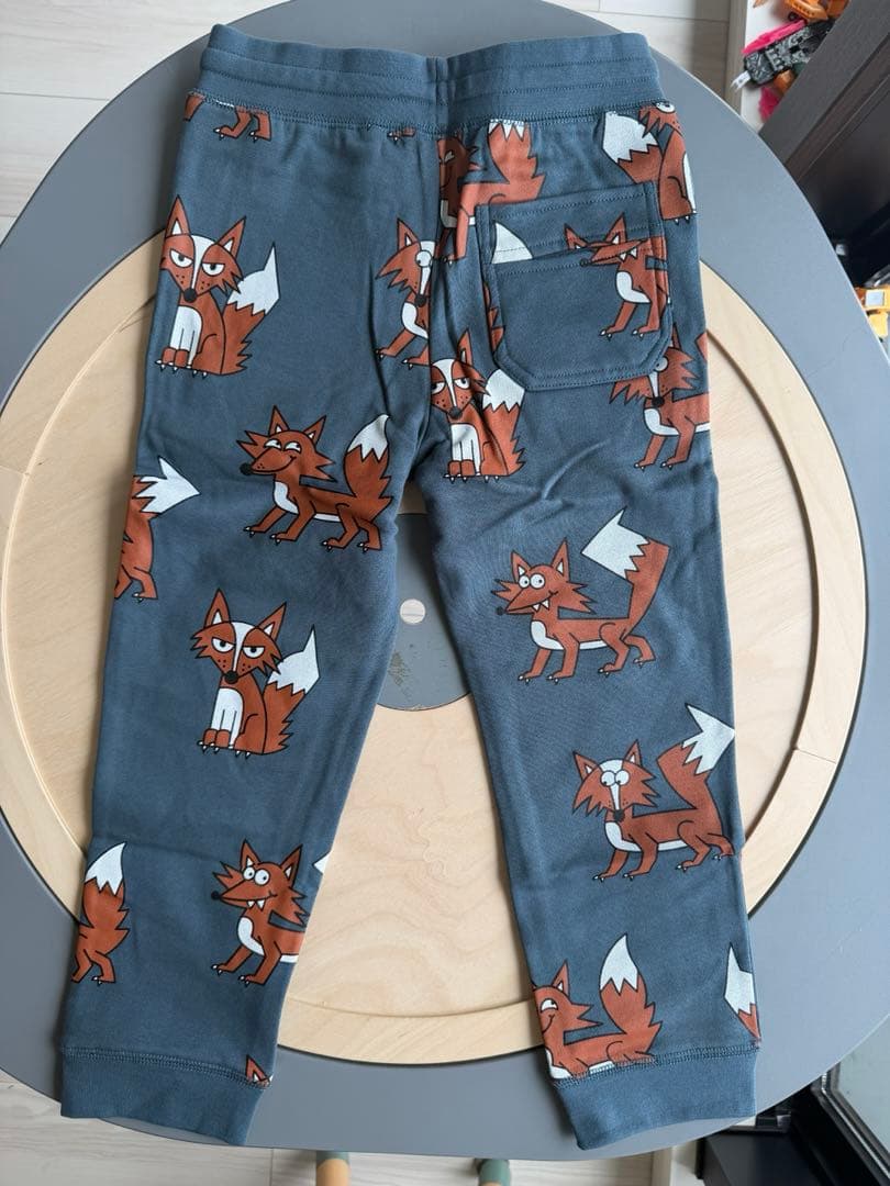 新品未使用　 ステラ　マッカートニー　キッズ　トレーナー　裏起毛上下セット　6Y