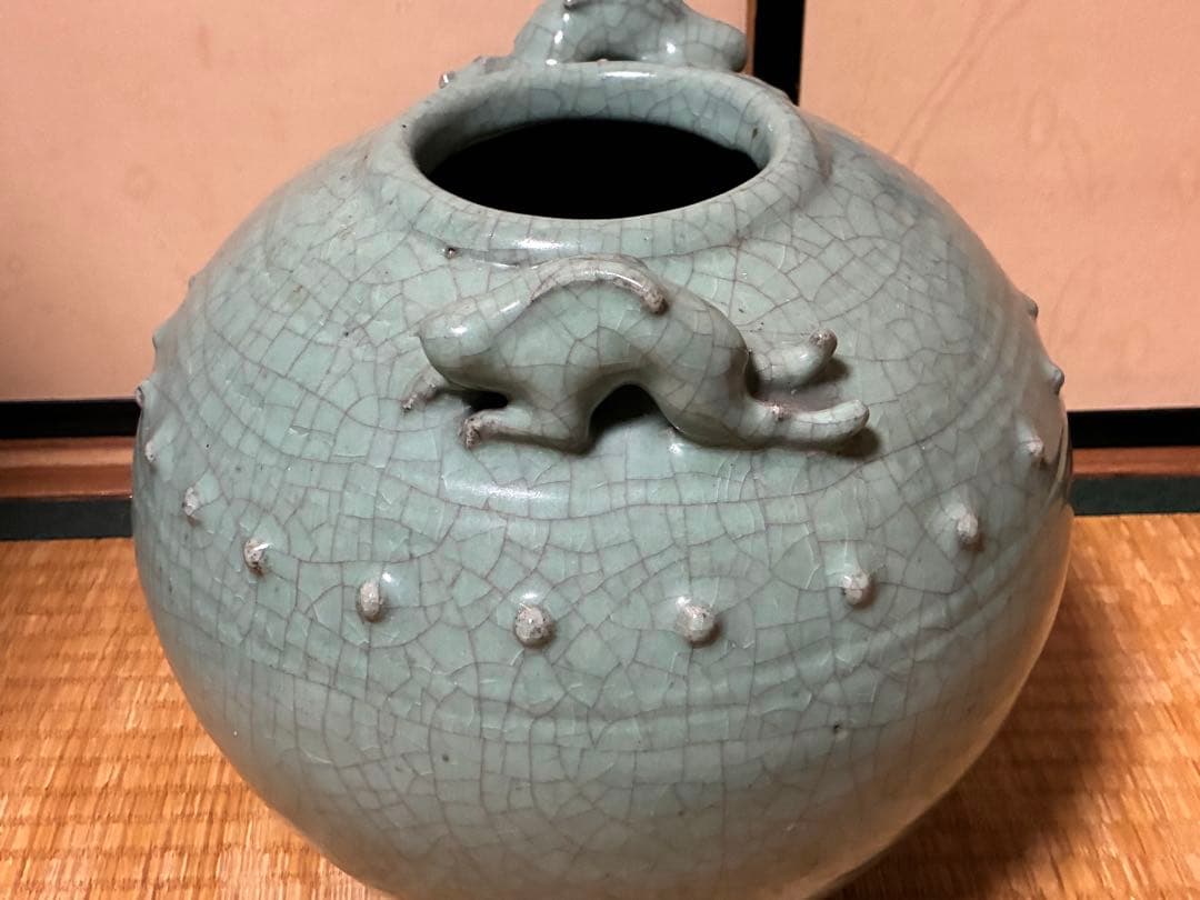 中国 龍泉窯 ひび割れ釉薬 獣耳付 丸壺 唐物