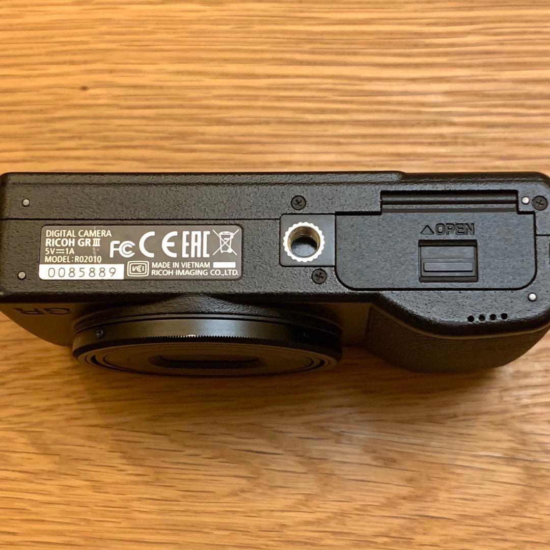 ワンオーナー RICOH GR III コンパクトデジタルカメラ