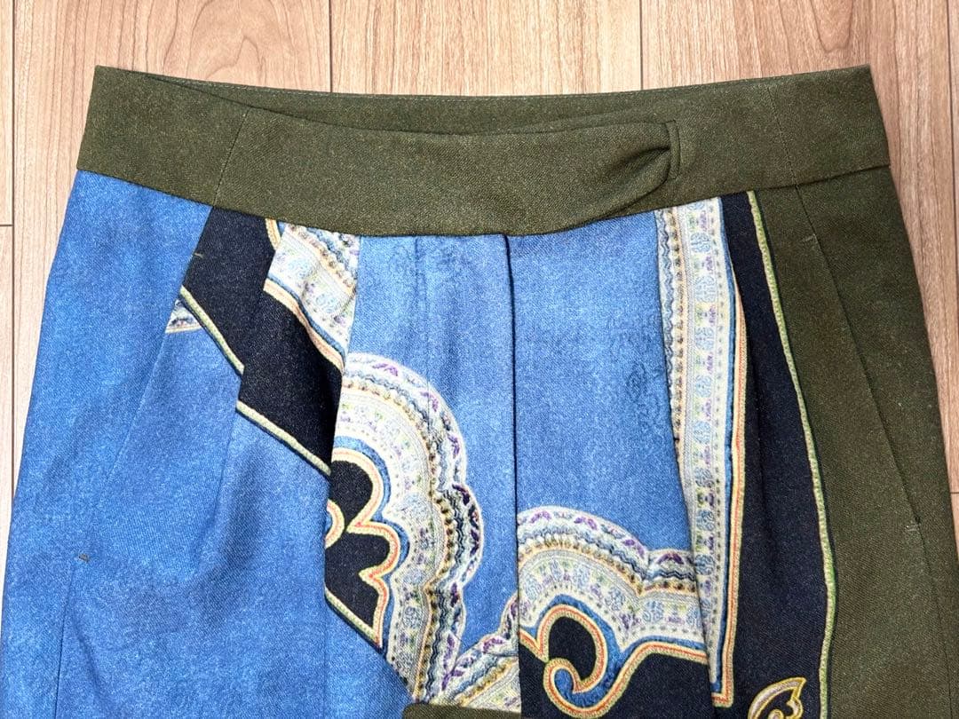 DRIES VAN NOTEN 秋冬グリーンスカーフ柄　ひざ丈タイトスカート