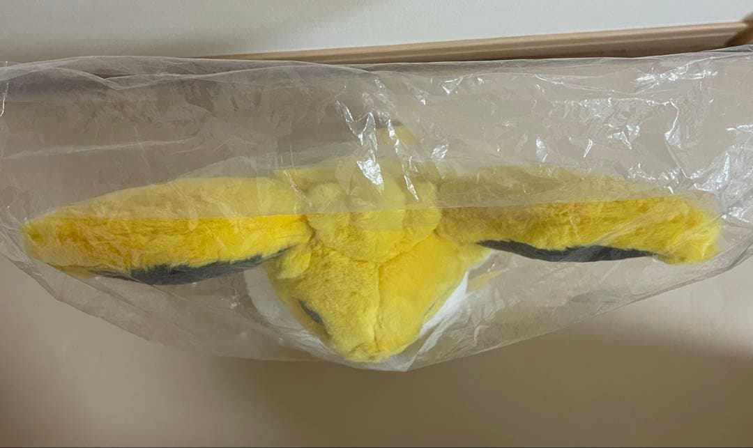 ポケモン　ふわふわ抱きぬいぐるみ　サンダース