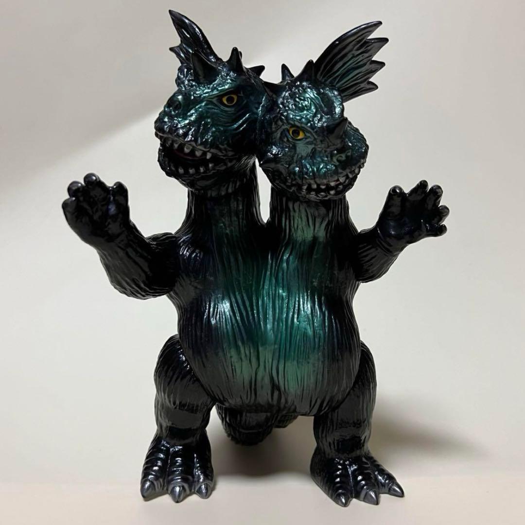 ゾルメン　ZOLLMEN　バジラ　ソフビ　フィギュア