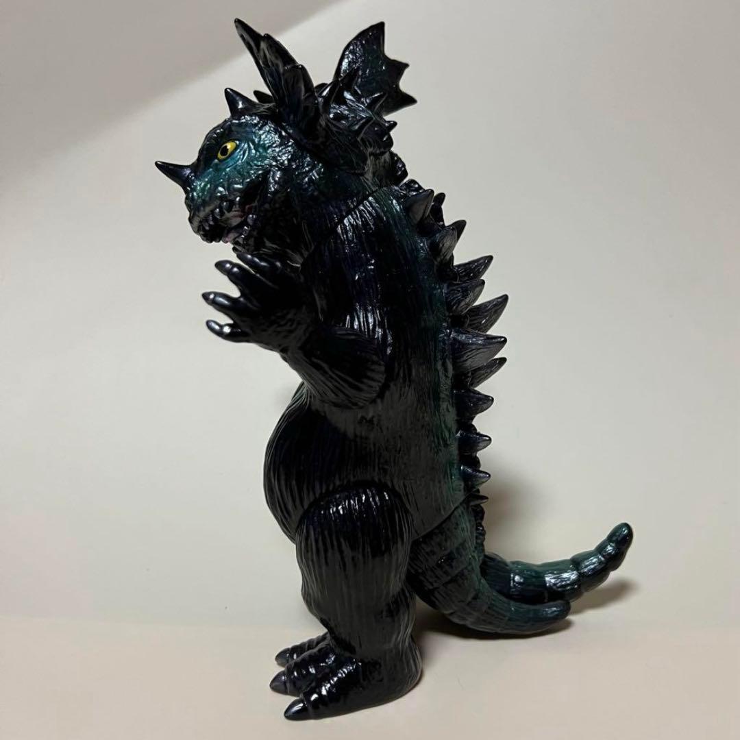 ゾルメン　ZOLLMEN　バジラ　ソフビ　フィギュア