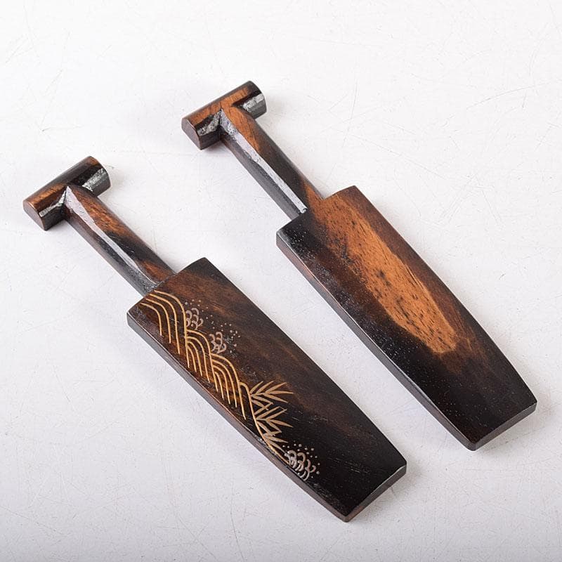 茶道具　田中宗凌造　芦に波蒔絵　黒柿櫂形香合　共箱　V　7964