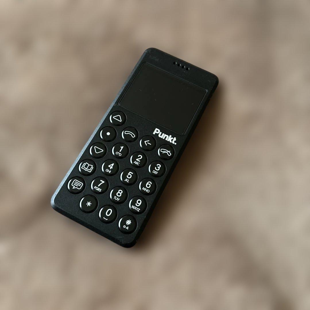 Punkt. MP02A ブラック SIMフリー