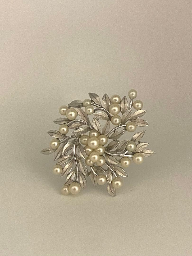 lotuscloud 2504⭐️TRIFARI トリファリ ヴィンテージブローチ